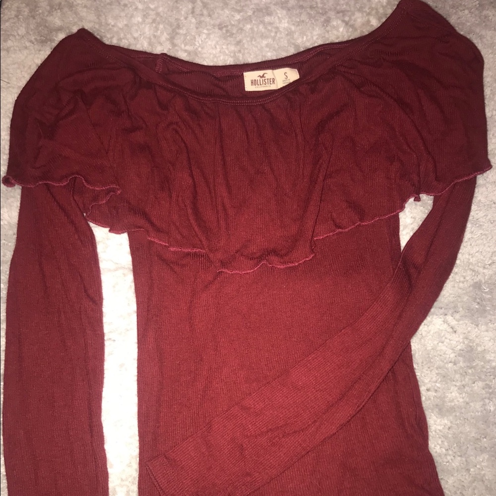 Off the shoulder long sleeve top
